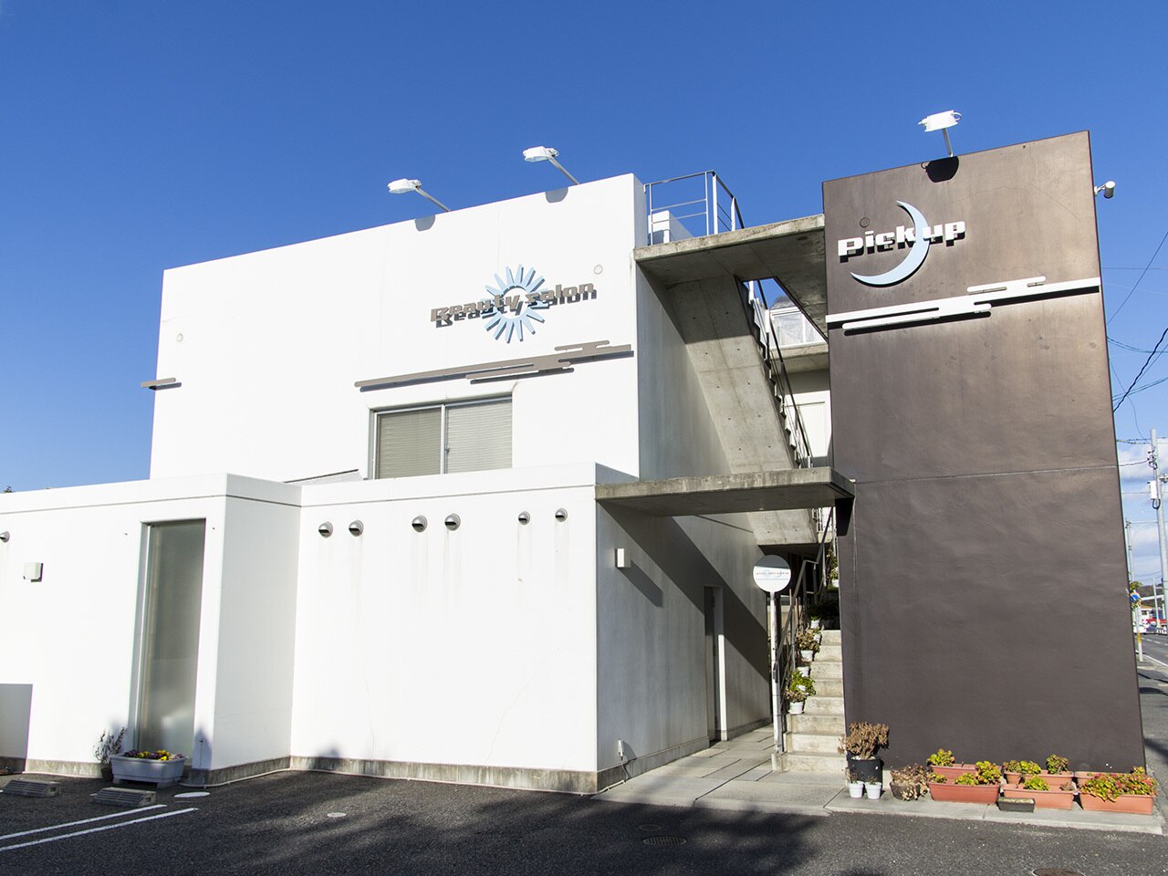 セレス みよし店の紹介画像