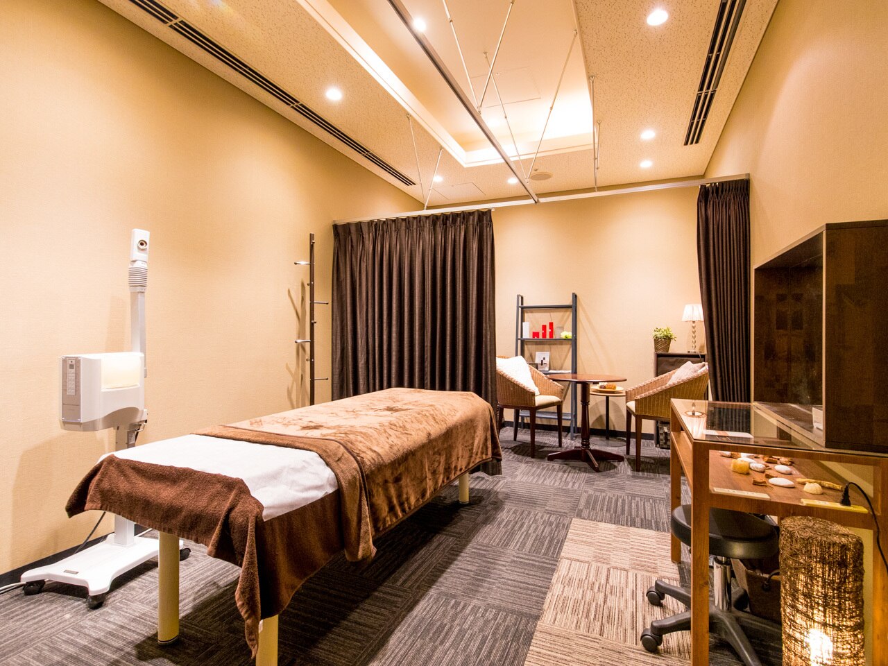 エシア(ecia)の紹介画像