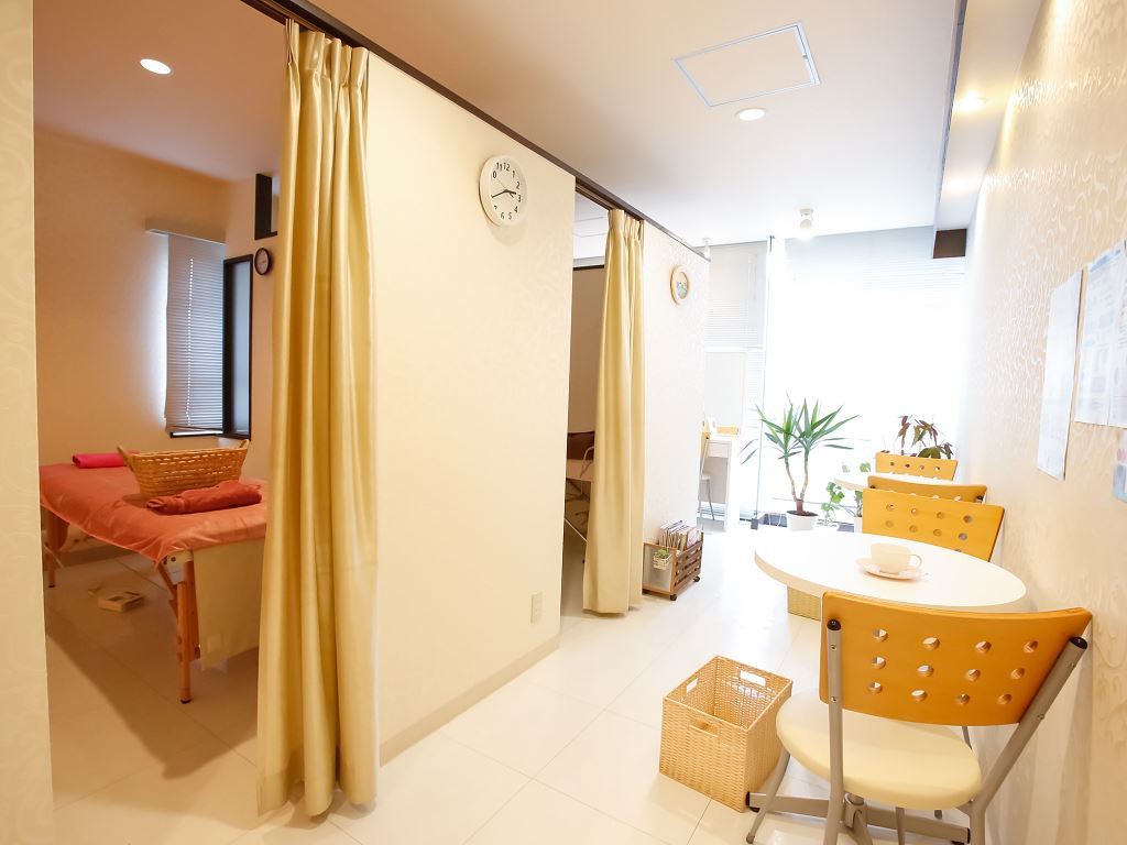 アンフィー 川西能勢口店(Une f`ee)の紹介画像