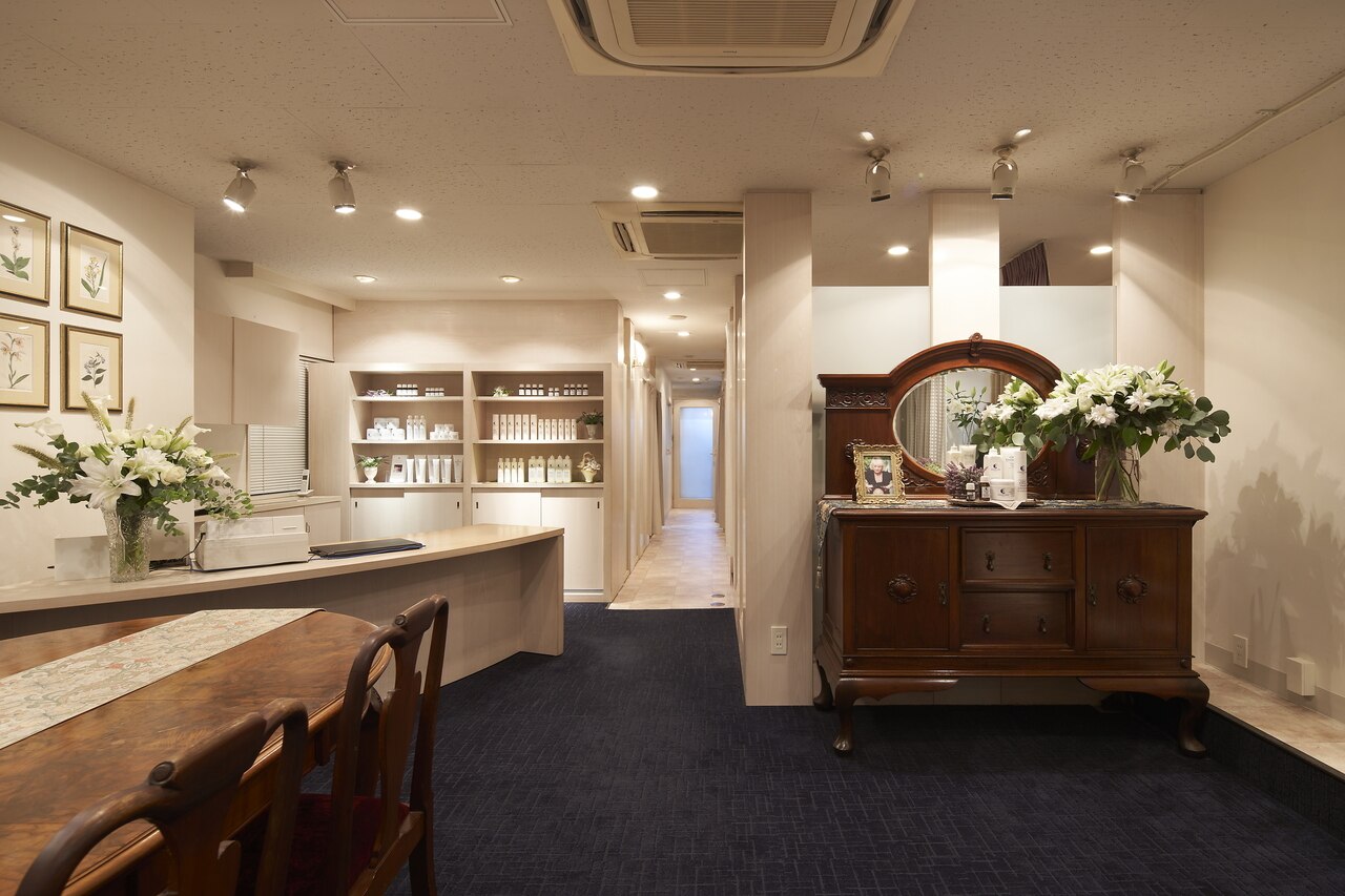 ジョジアンヌロール 銀座(Josiane Laure)の紹介画像