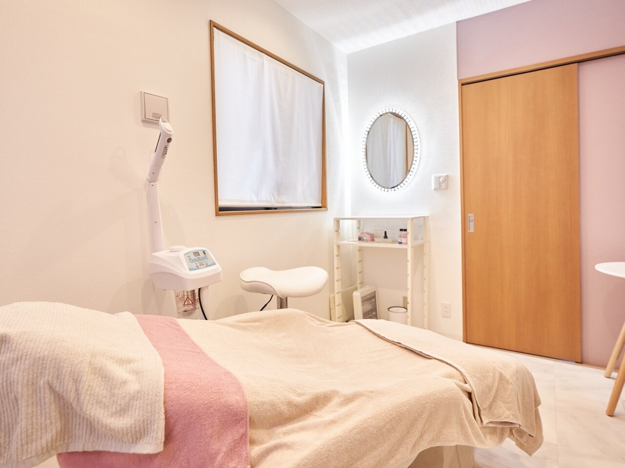 ギンパリ ヒロ トリートメントルーム エム(ginpari HIRO Treatment room M)の紹介画像