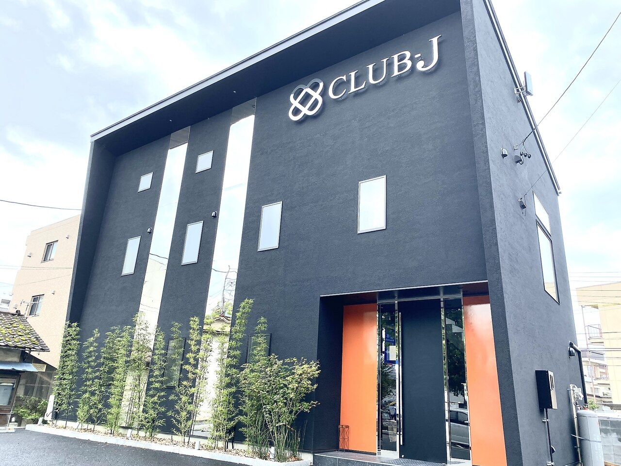 アズール(AZURE)の紹介画像